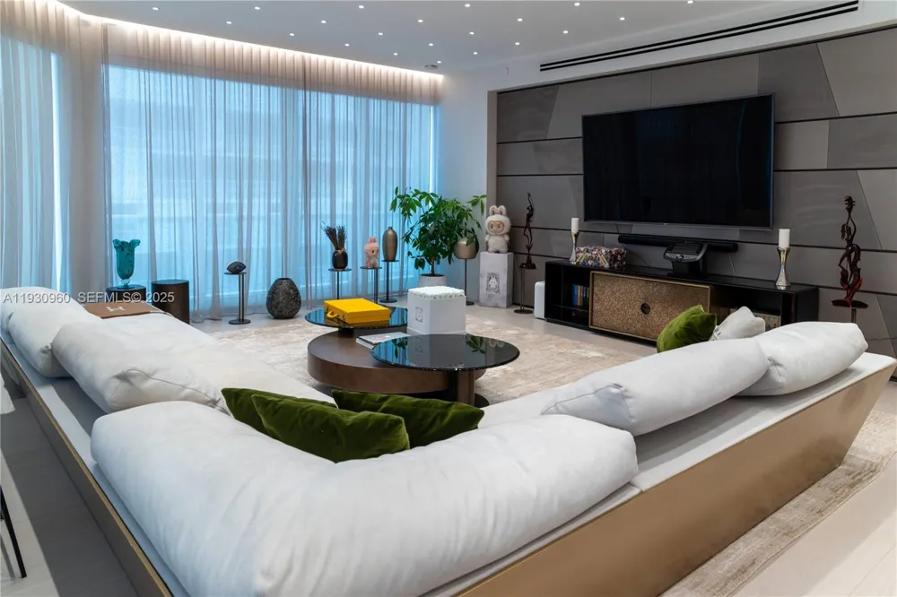 10101 Collins Ave #4A Bal Harbour, FL 33154