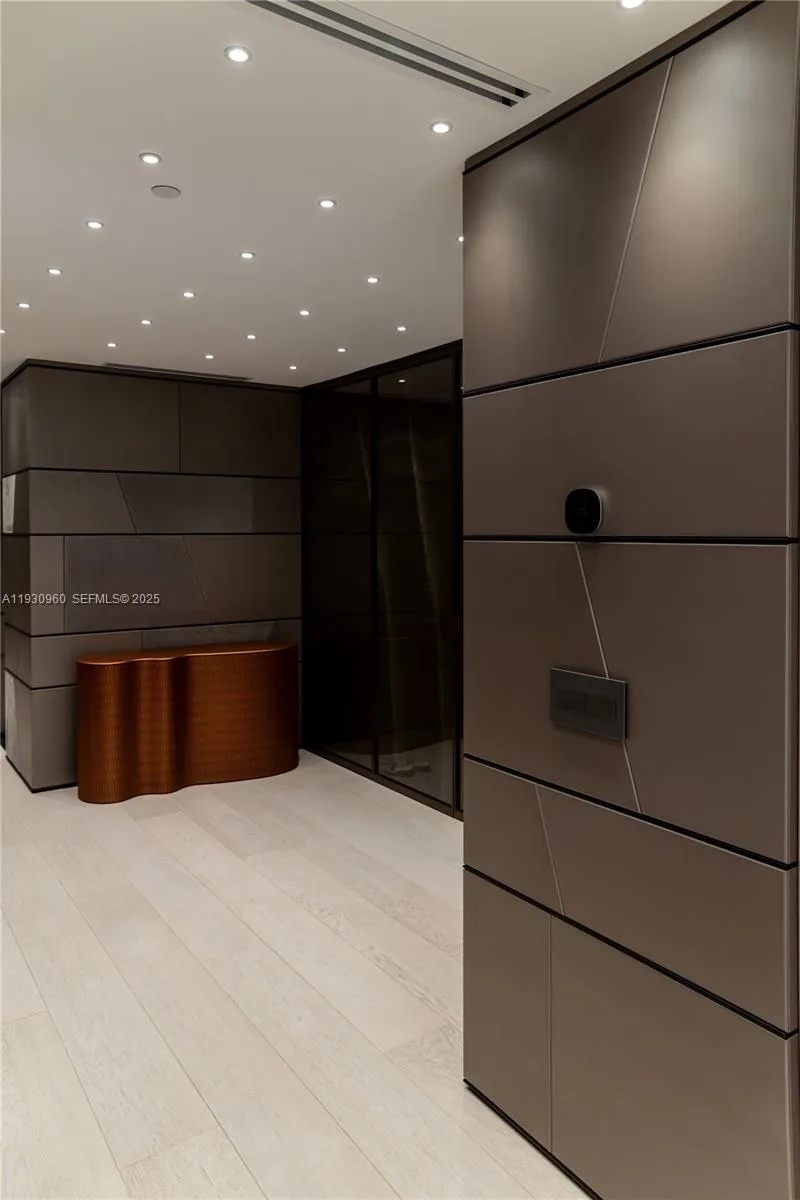 10101 Collins Ave #4A Bal Harbour, FL 33154