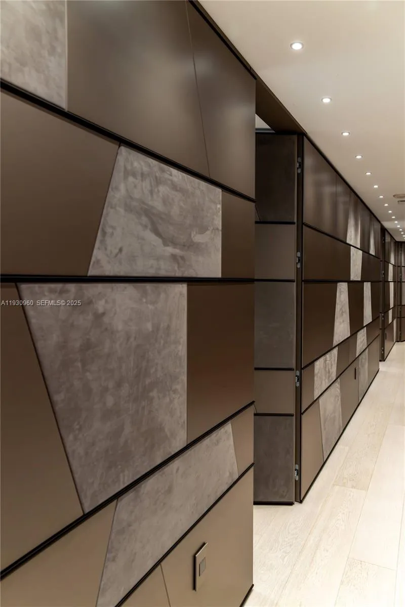 10101 Collins Ave #4A Bal Harbour, FL 33154