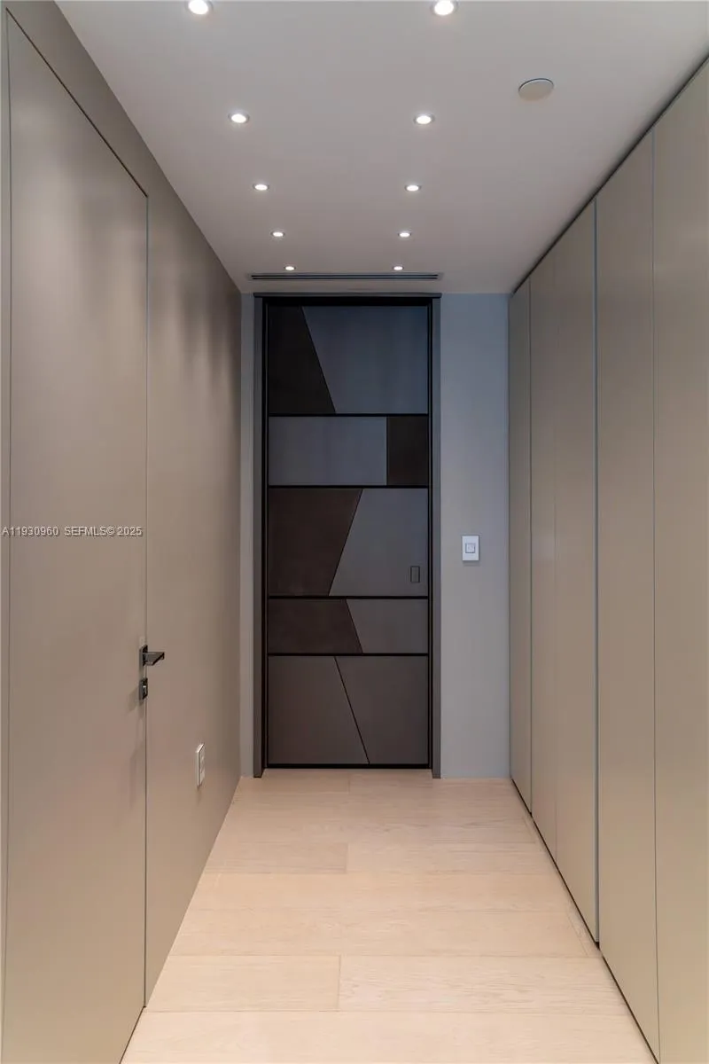 10101 Collins Ave #4A Bal Harbour, FL 33154