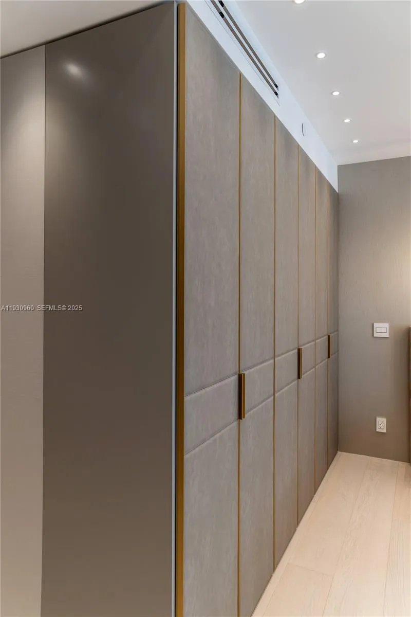 10101 Collins Ave #4A Bal Harbour, FL 33154