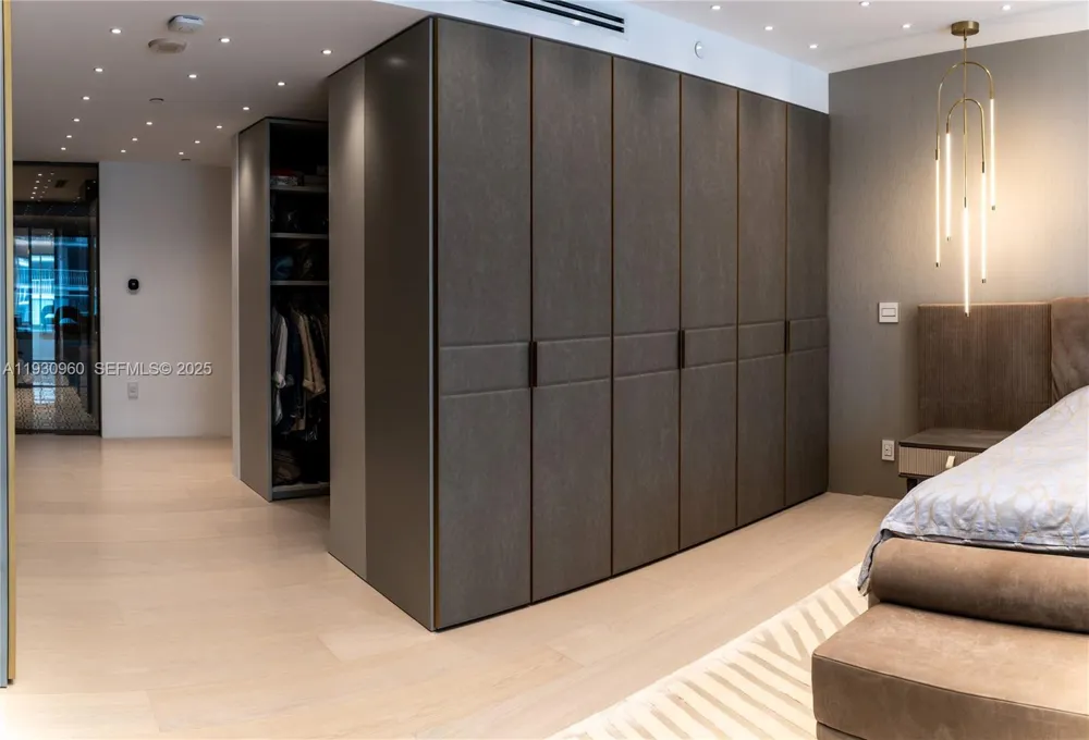 10101 Collins Ave #4A Bal Harbour, FL 33154