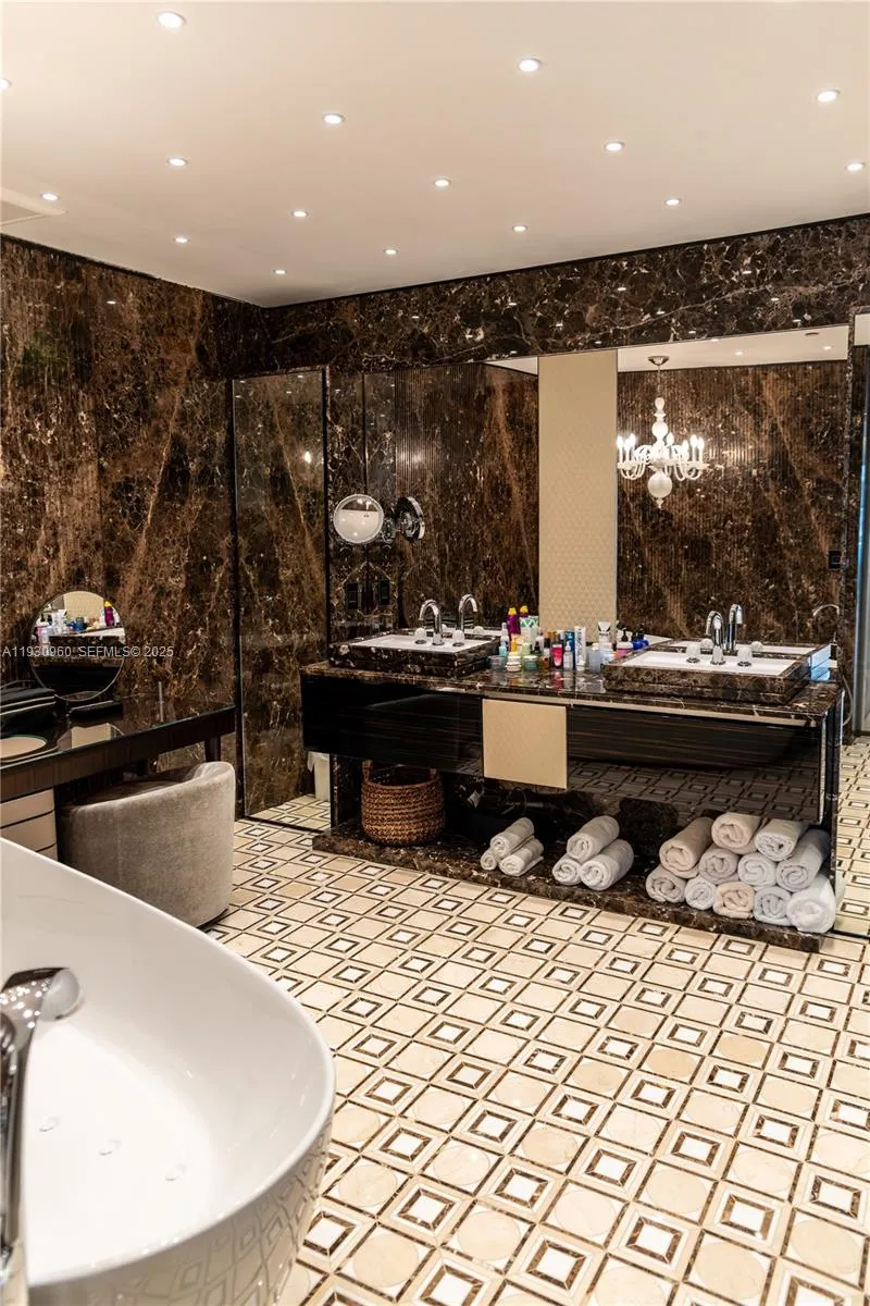 10101 Collins Ave #4A Bal Harbour, FL 33154
