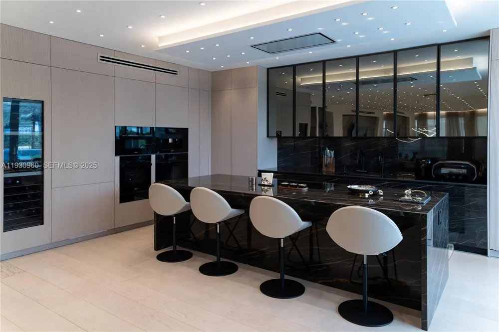 10101 Collins Ave #4A Bal Harbour, FL 33154