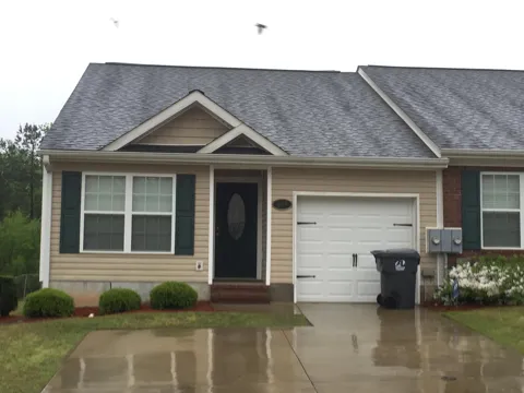 264 Lynbrook Way