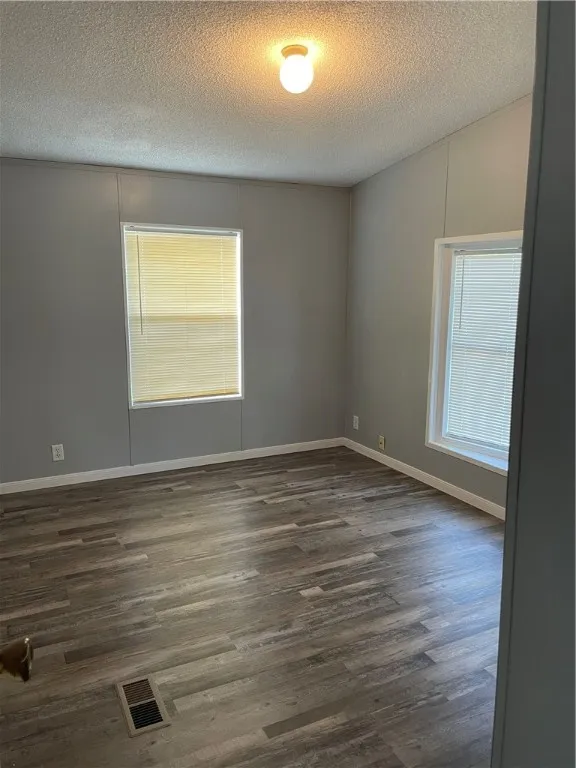 1100 Naranjo Street Sinton, TX 78387