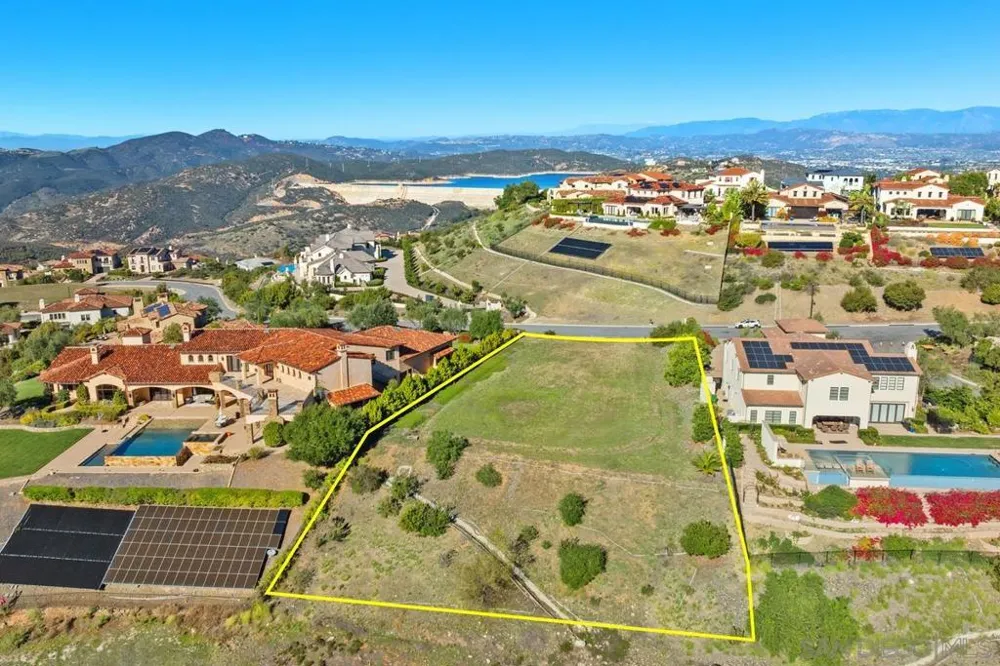 8737 Via Rancho Cielo Rancho Santa Fe, CA 92067