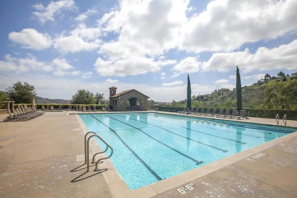 8737 Via Rancho Cielo Rancho Santa Fe, CA 92067