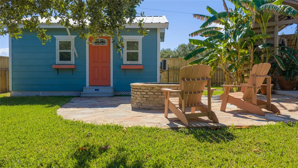 509 Monroe Avenue Port O Connor, TX 77982