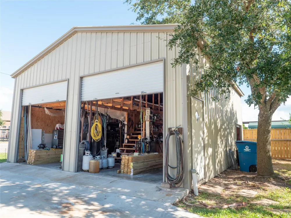 509 Monroe Avenue Port O Connor, TX 77982