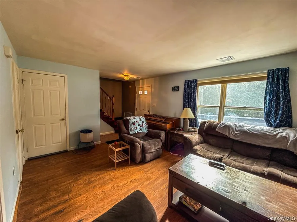 33 Muntz Lane Garnerville, NY 10923