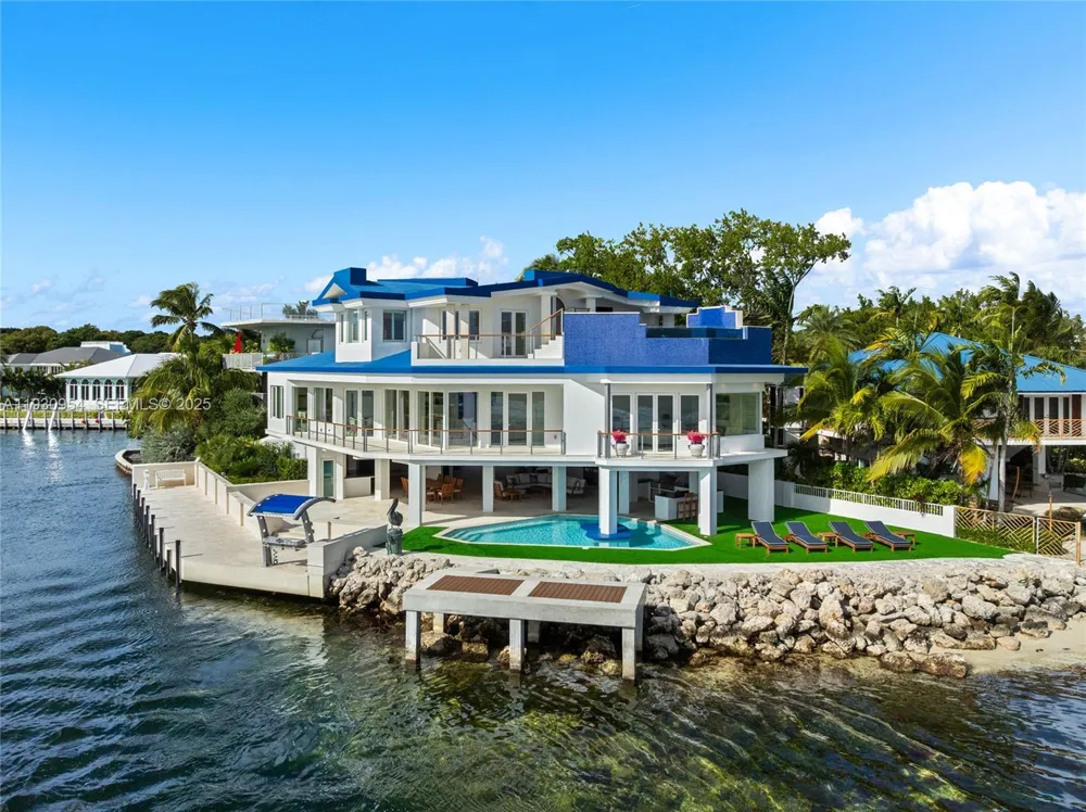 180 Pompano Dr Key Largo, FL 33037