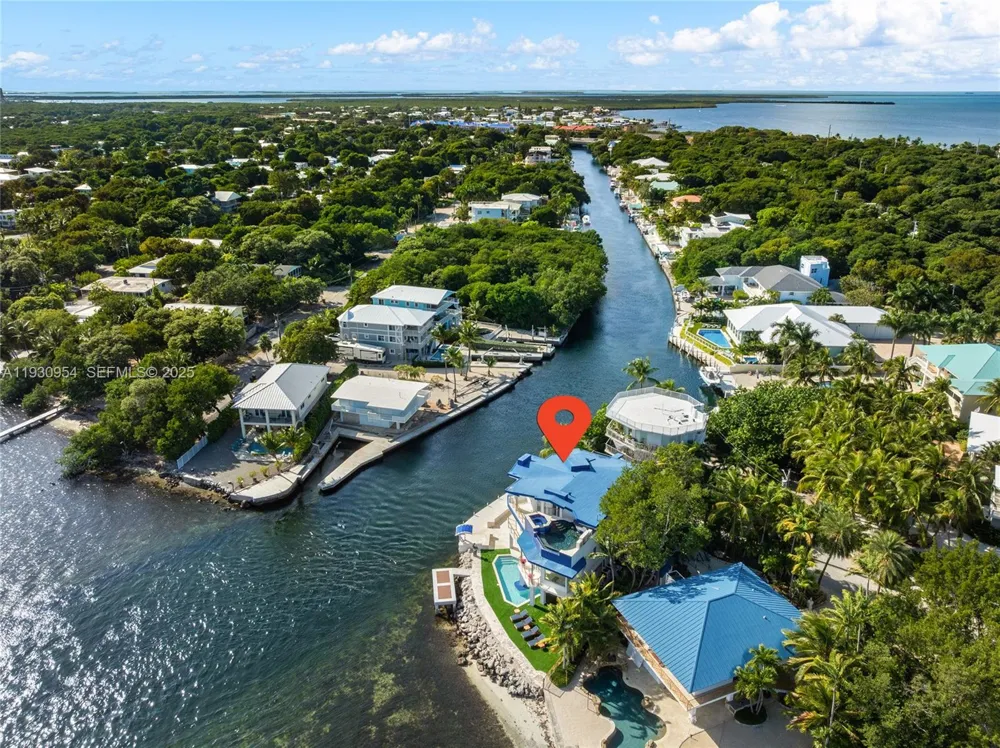 180 Pompano Dr Key Largo, FL 33037