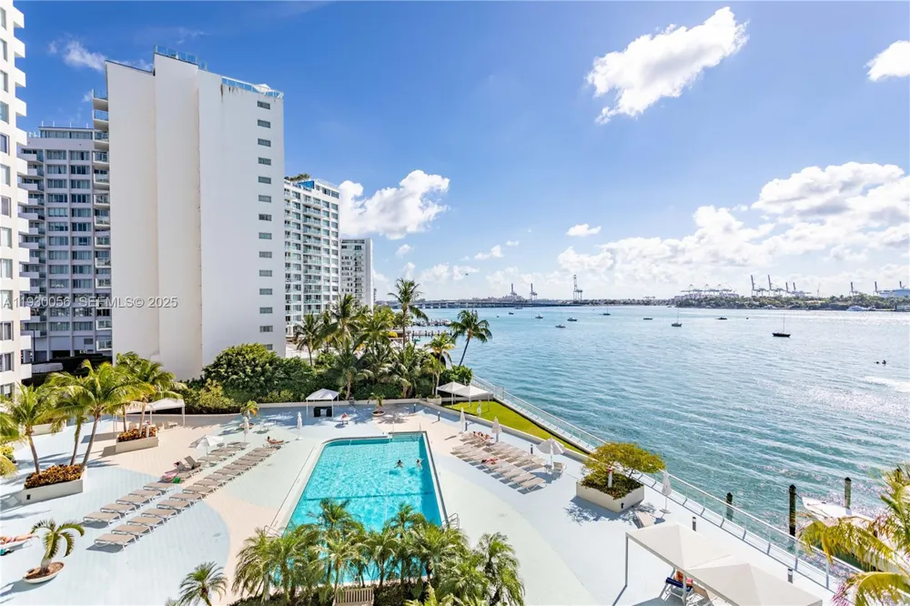 1200 West Ave #526 Miami Beach, FL 33139