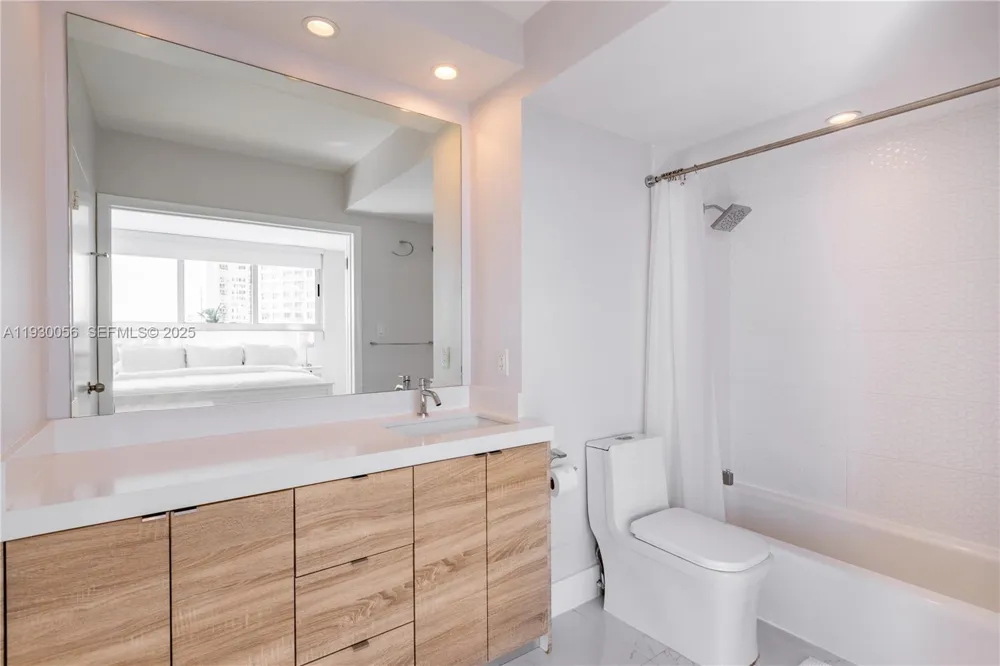 1200 West Ave #526 Miami Beach, FL 33139