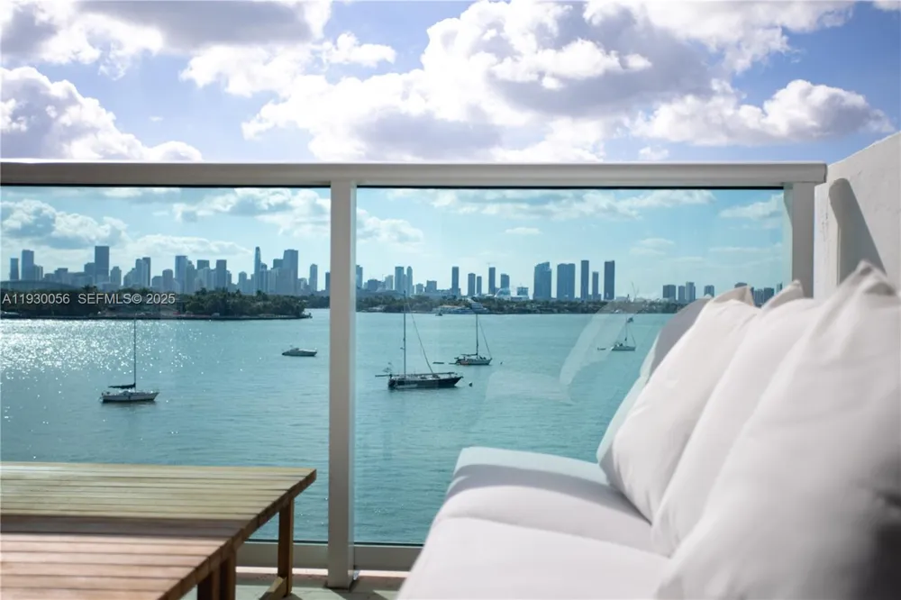 1200 West Ave #526 Miami Beach, FL 33139