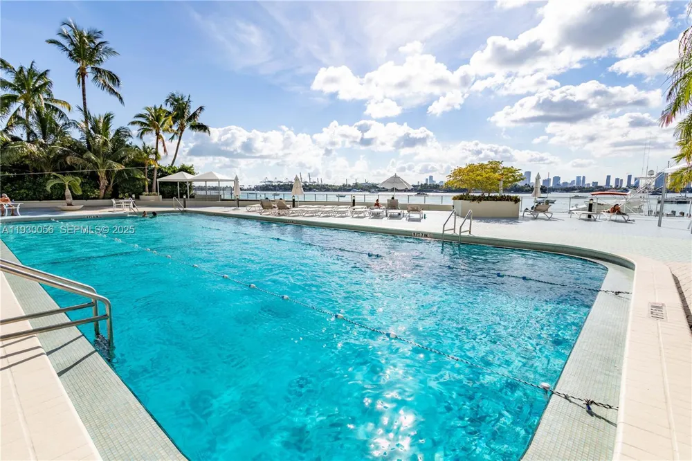1200 West Ave #526 Miami Beach, FL 33139