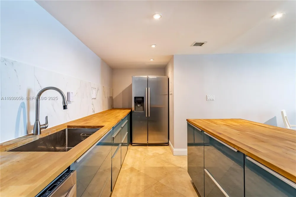 1200 West Ave #526 Miami Beach, FL 33139