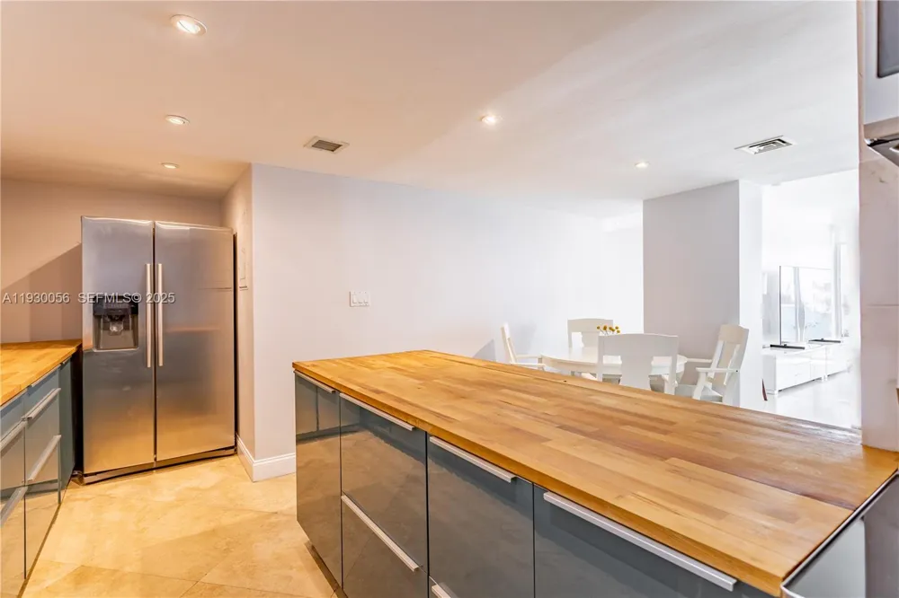 1200 West Ave #526 Miami Beach, FL 33139