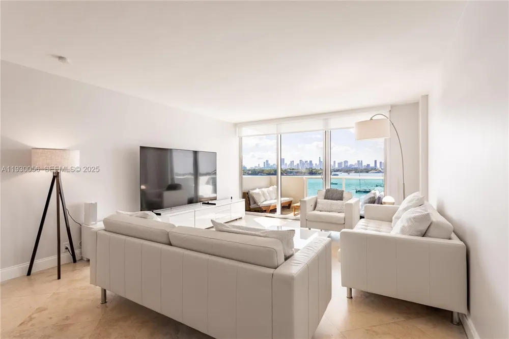 1200 West Ave #526 Miami Beach, FL 33139