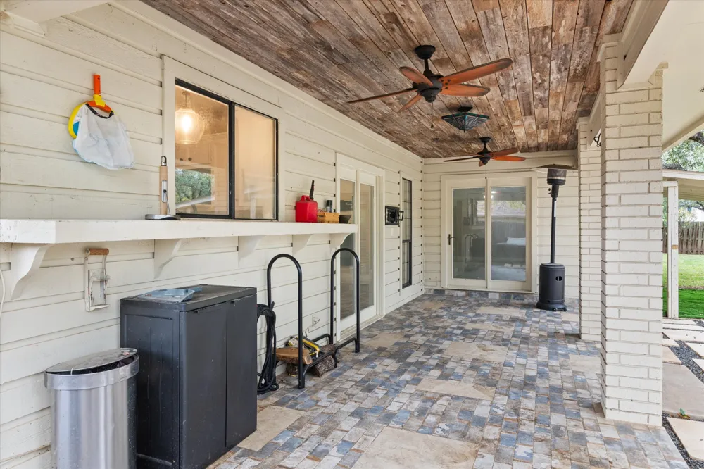 109 White Sands Drive Lakeway, TX 78734