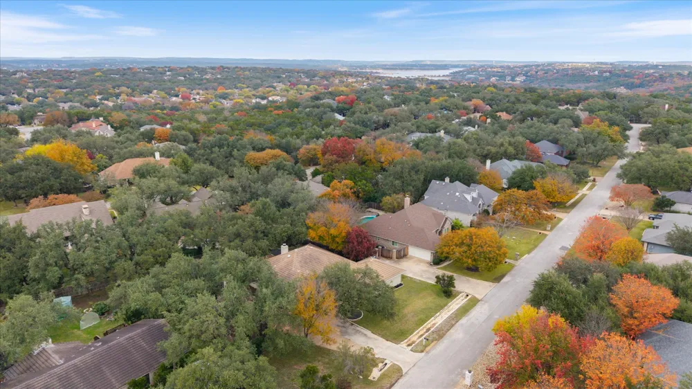 109 White Sands Drive Lakeway, TX 78734