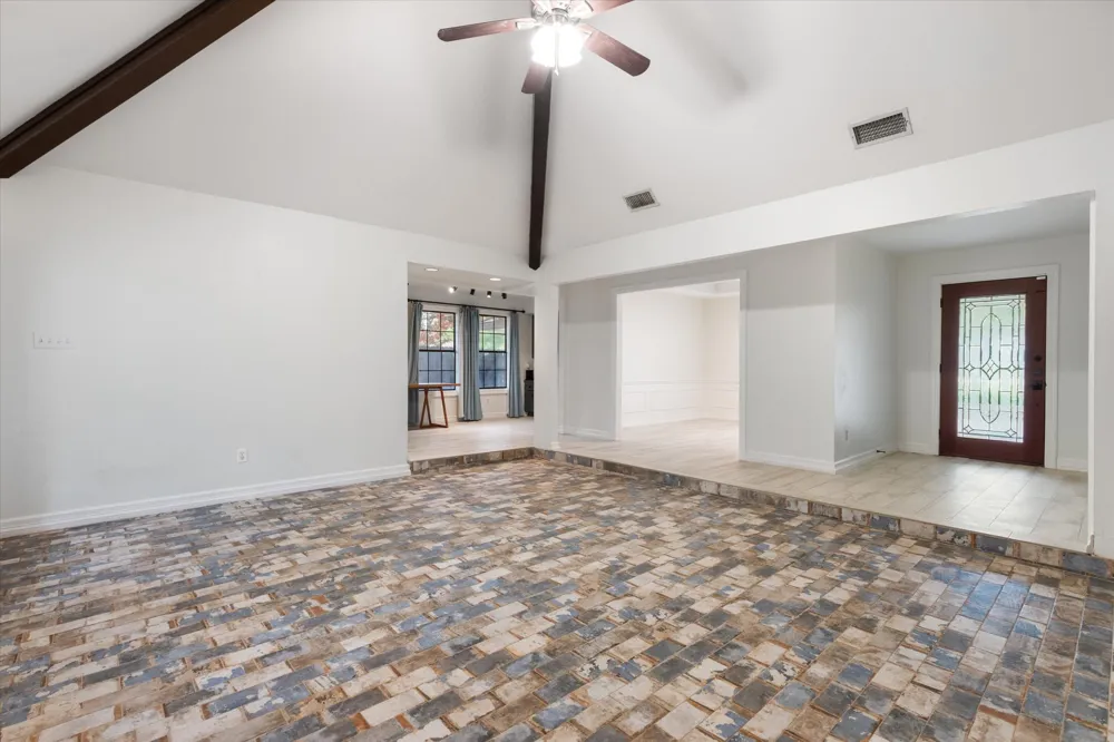 109 White Sands Drive Lakeway, TX 78734