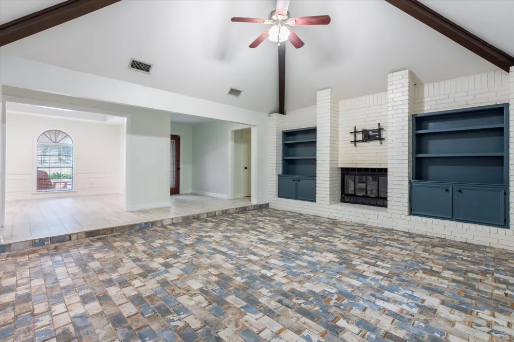 109 White Sands Drive Lakeway, TX 78734