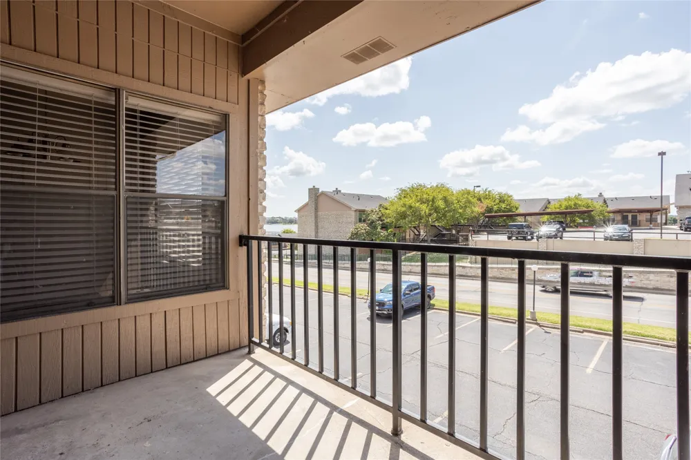 400 E Pearl Granbury, TX 76048