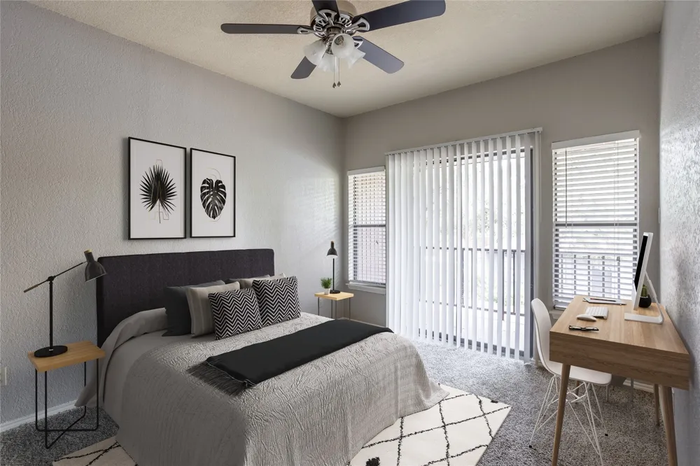 400 E Pearl Granbury, TX 76048