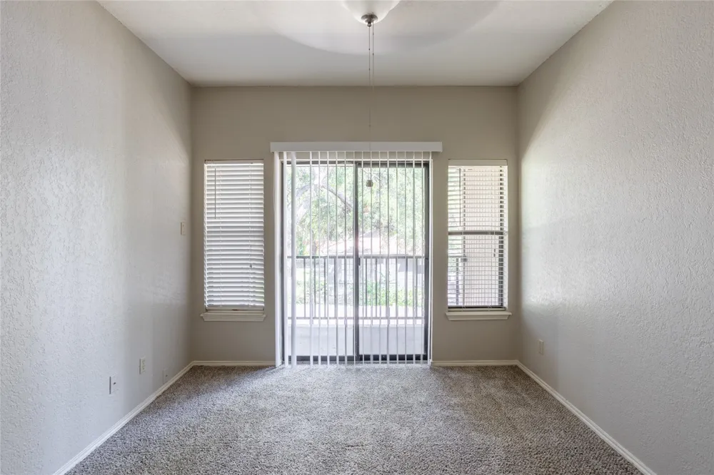400 E Pearl Granbury, TX 76048