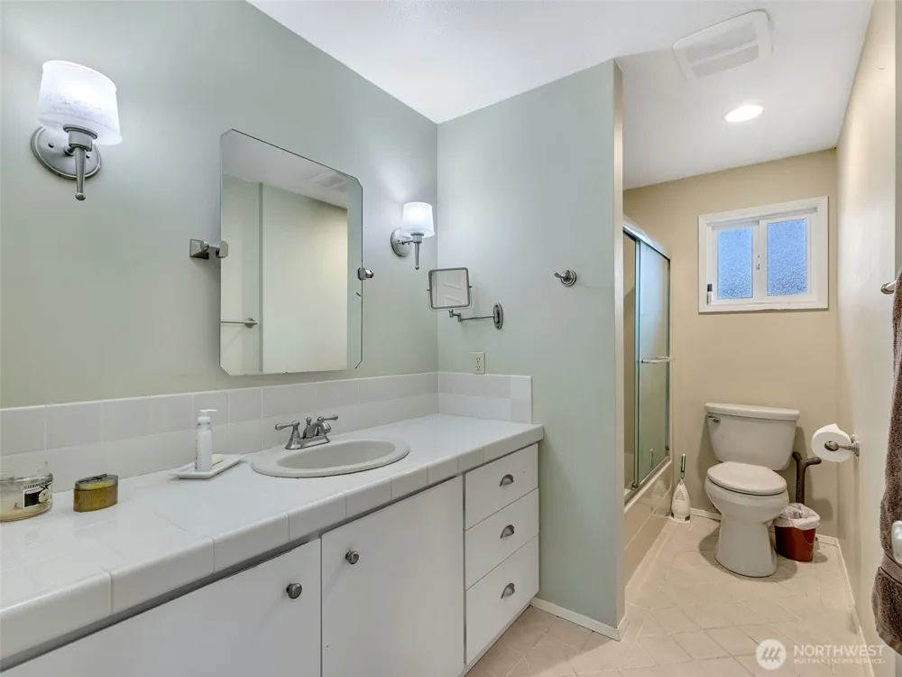23716 J PLACE Ocean Park, WA 98640