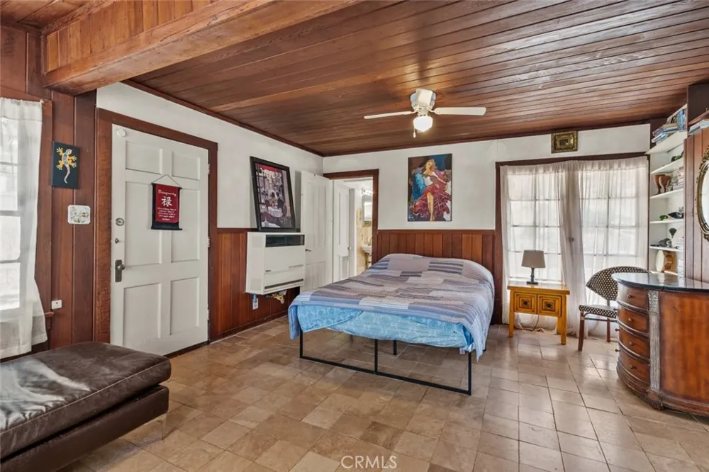 39813 Calle Carona Green Valley, CA 91390