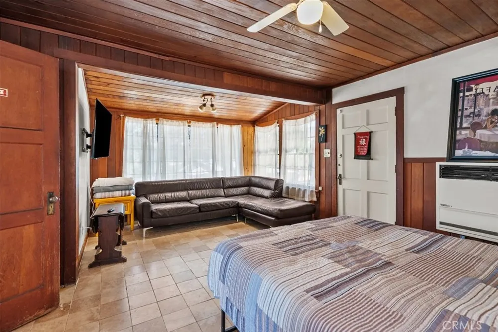 39813 Calle Carona Green Valley, CA 91390