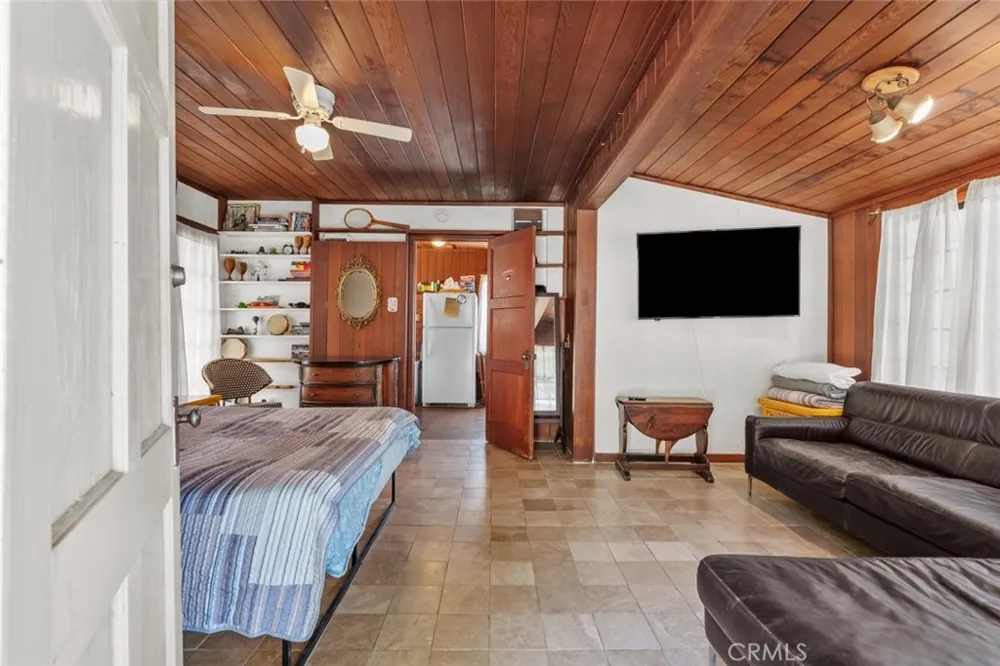 39813 Calle Carona Green Valley, CA 91390