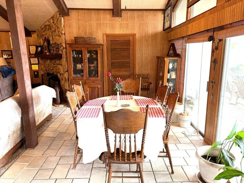 719 Hickory Hill Drive Burkeville, TX 75932