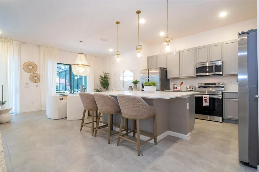5887 HIGH SEAS DRIVE Orlando, FL 32821
