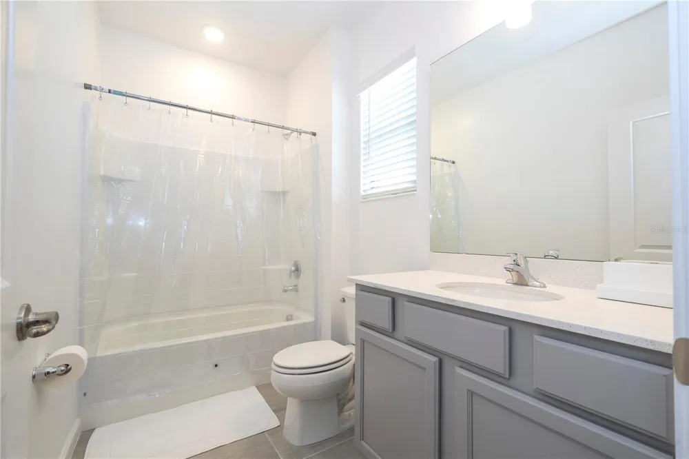 5887 HIGH SEAS DRIVE Orlando, FL 32821
