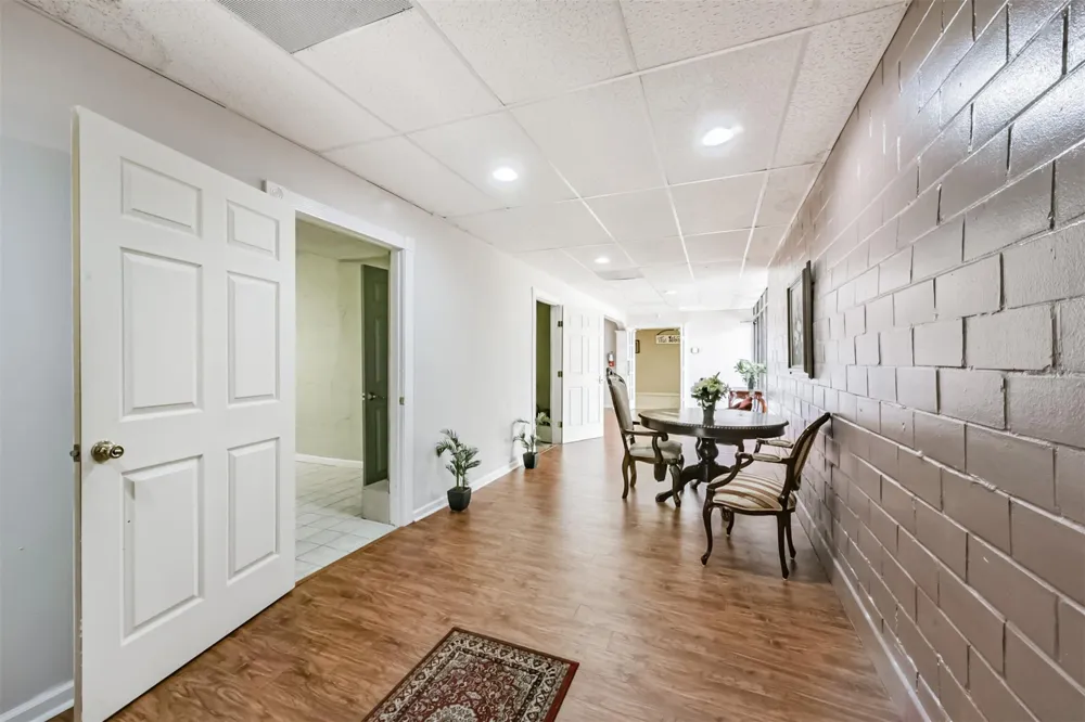 130 S 4th Street #1 La Porte, TX 77571