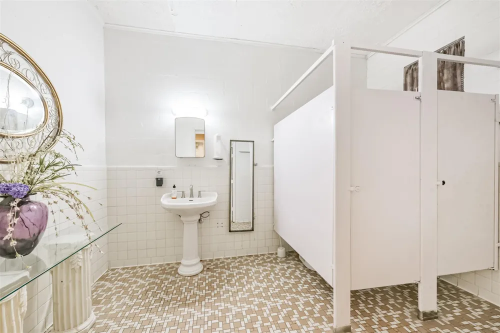130 S 4th Street #1 La Porte, TX 77571