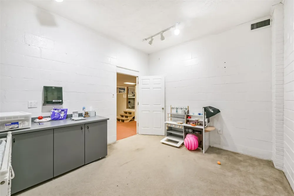 130 S 4th Street #1 La Porte, TX 77571