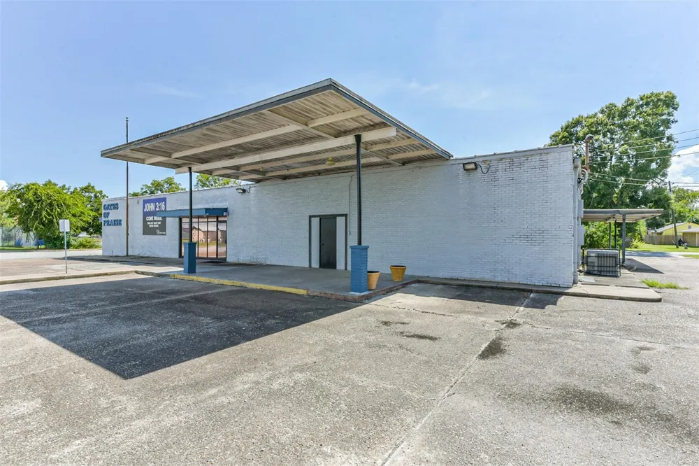 130 S 4th Street #1 La Porte, TX 77571