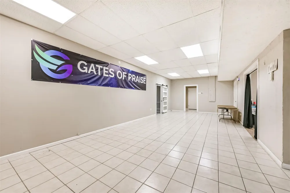 130 S 4th Street #1 La Porte, TX 77571