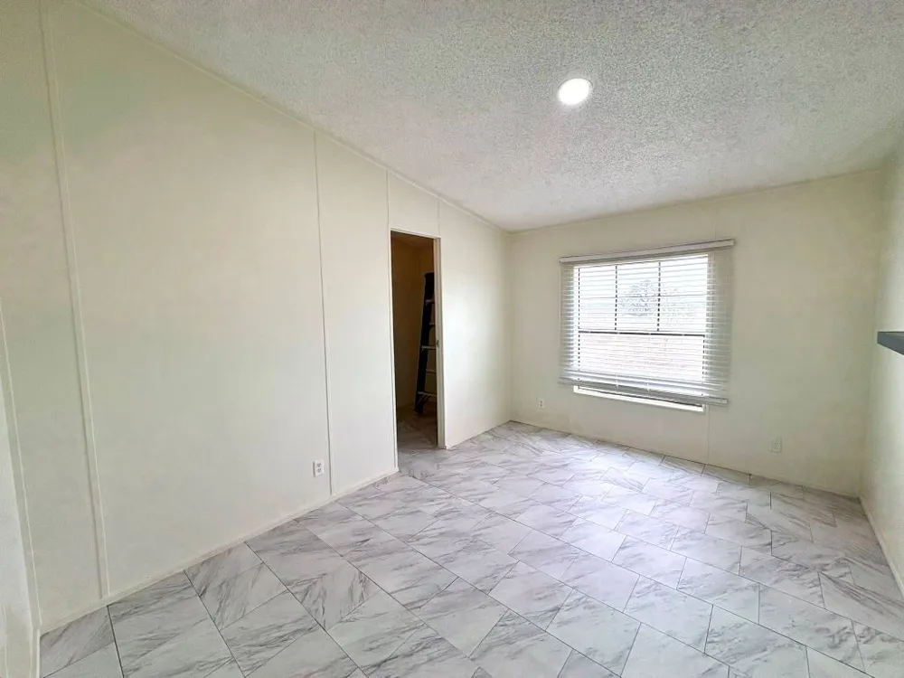 366 County Road 123 Buckholts, TX 76518