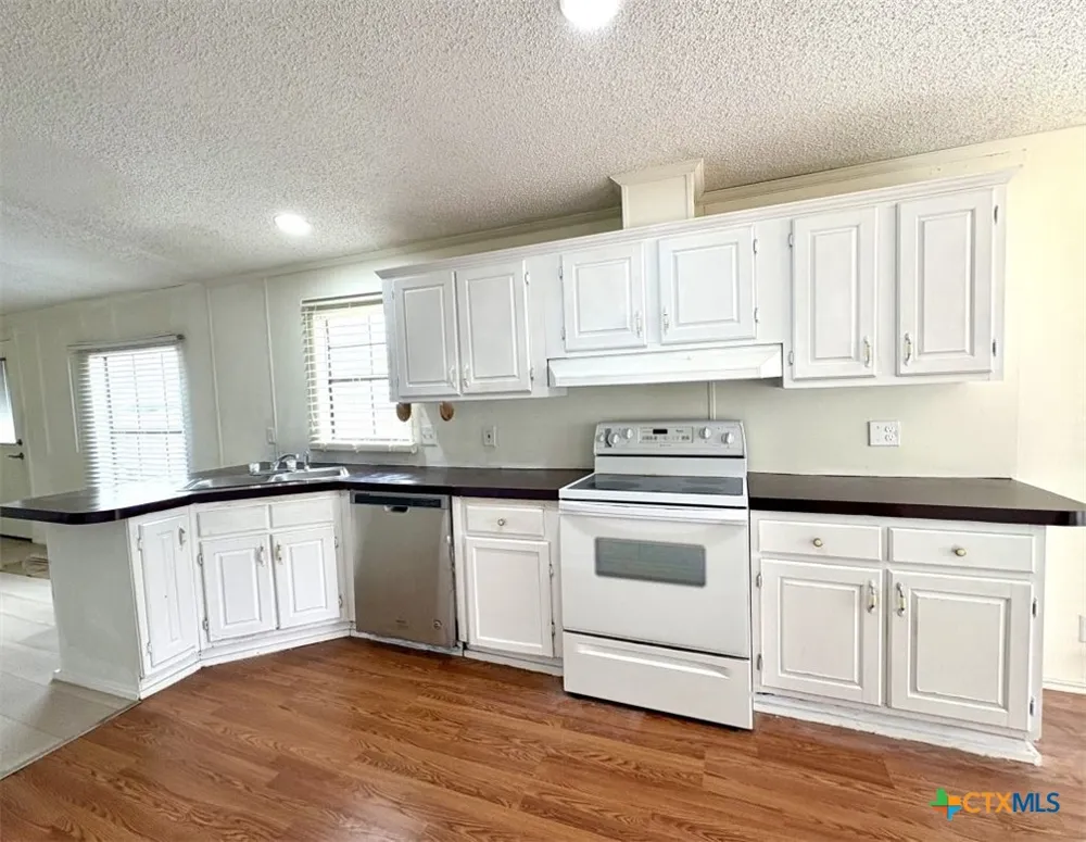 366 County Road 123 Buckholts, TX 76518