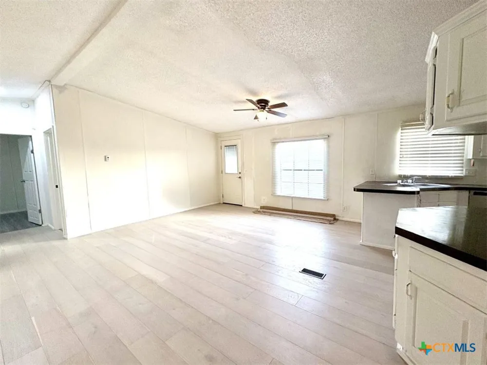 366 County Road 123 Buckholts, TX 76518