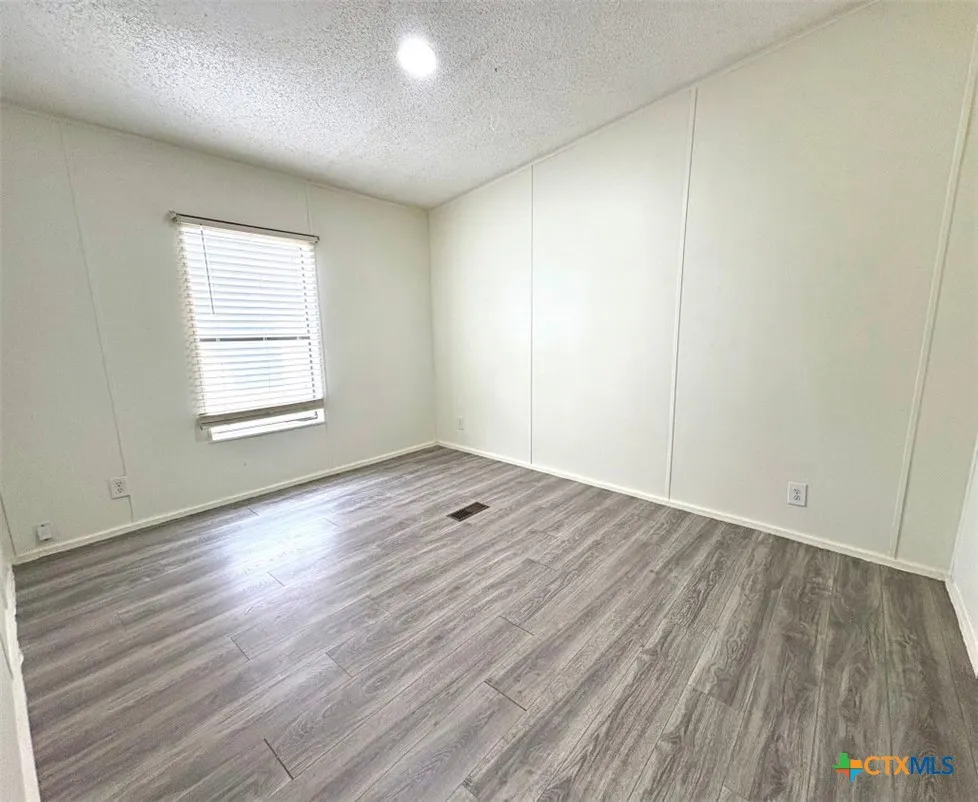 366 County Road 123 Buckholts, TX 76518