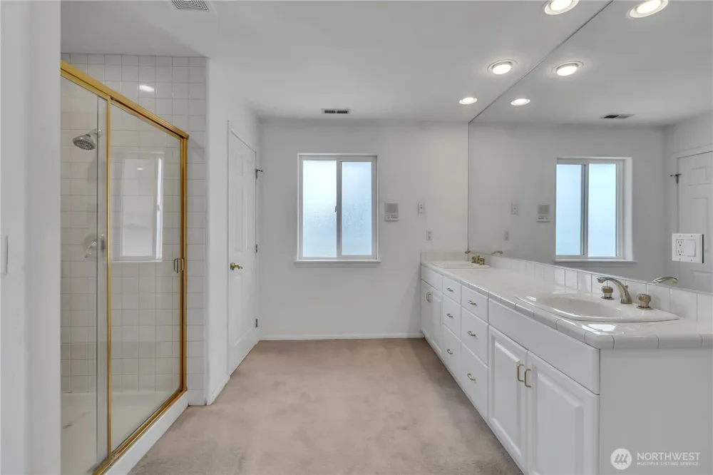 30432 227th Place SE Black Diamond, WA 98010