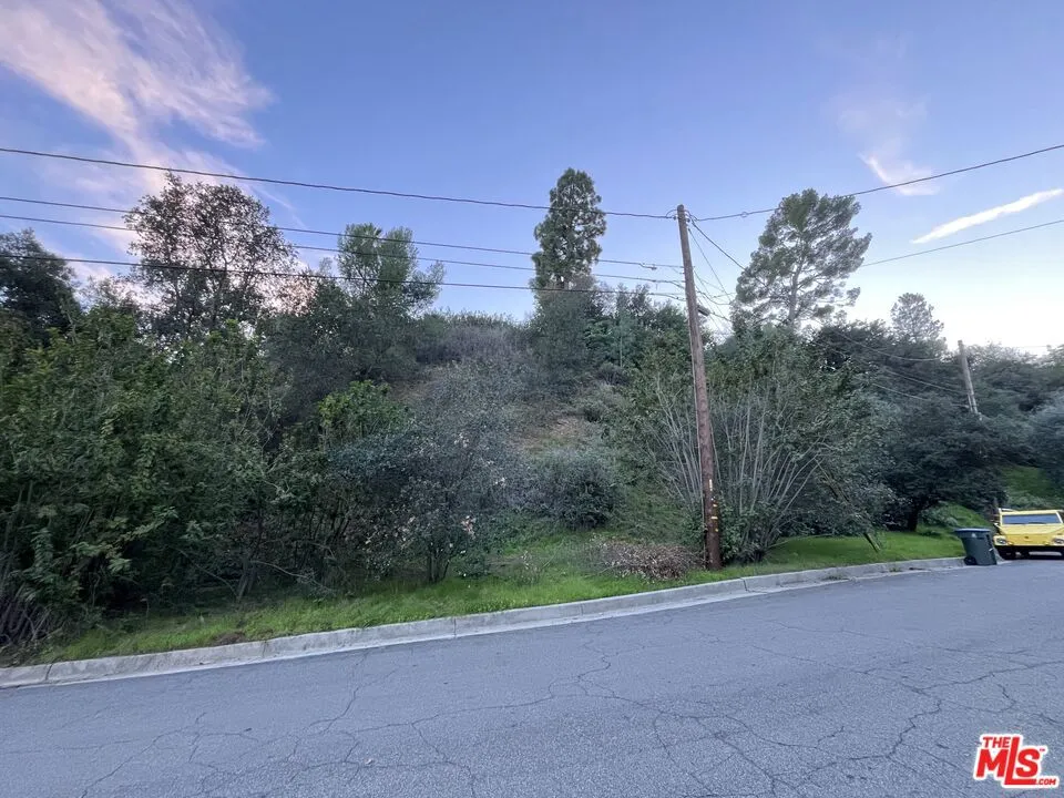 1450 Marianna Road Pasadena, CA 91105