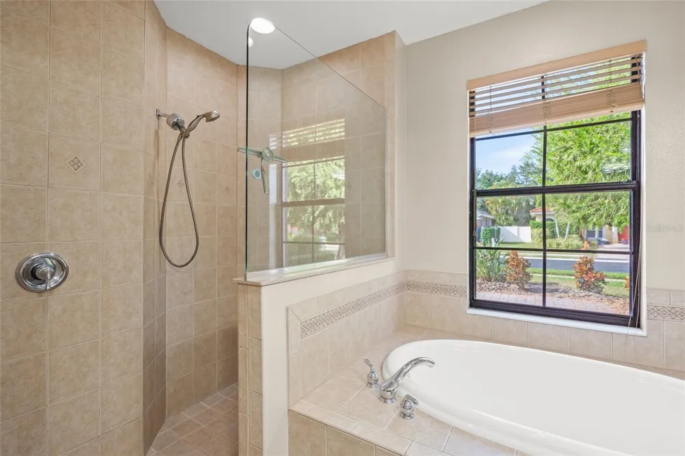 5343 NATHANIEL PLACE Sarasota, FL 34233